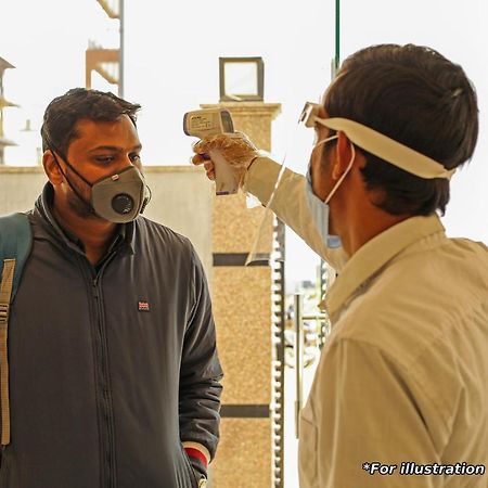 فندق أو واي أو 4387 ثيم بلازا ناسيك المظهر الخارجي الصورة